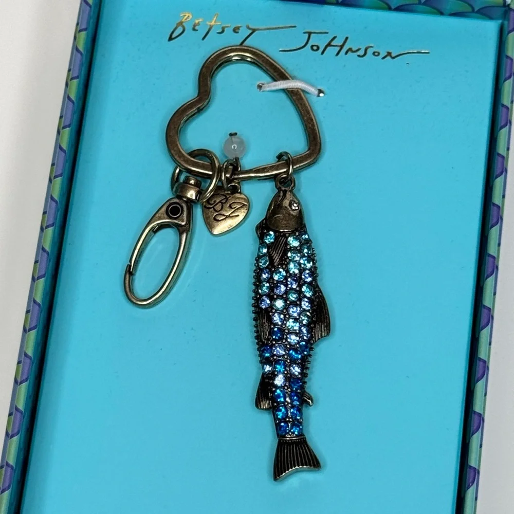 NWT Betsy Johnson Crystal Sardine Fish Key Fob Bag Charm